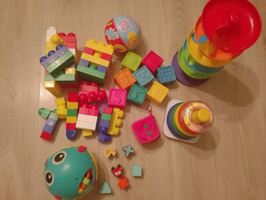 Sprzedam kpl zabawek