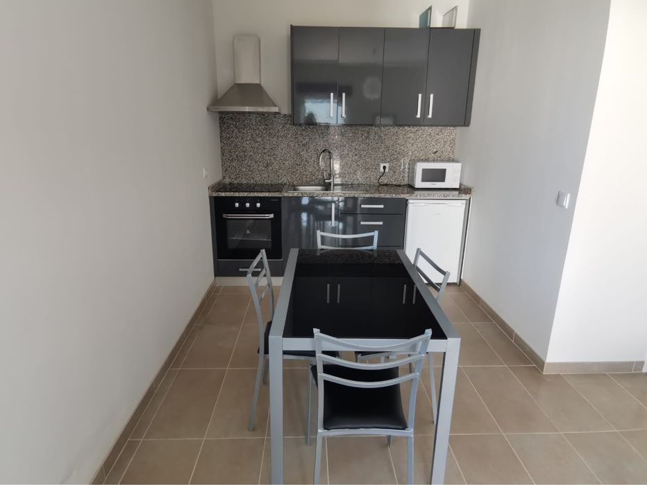 Aluga-se T0 completsmente mobilado