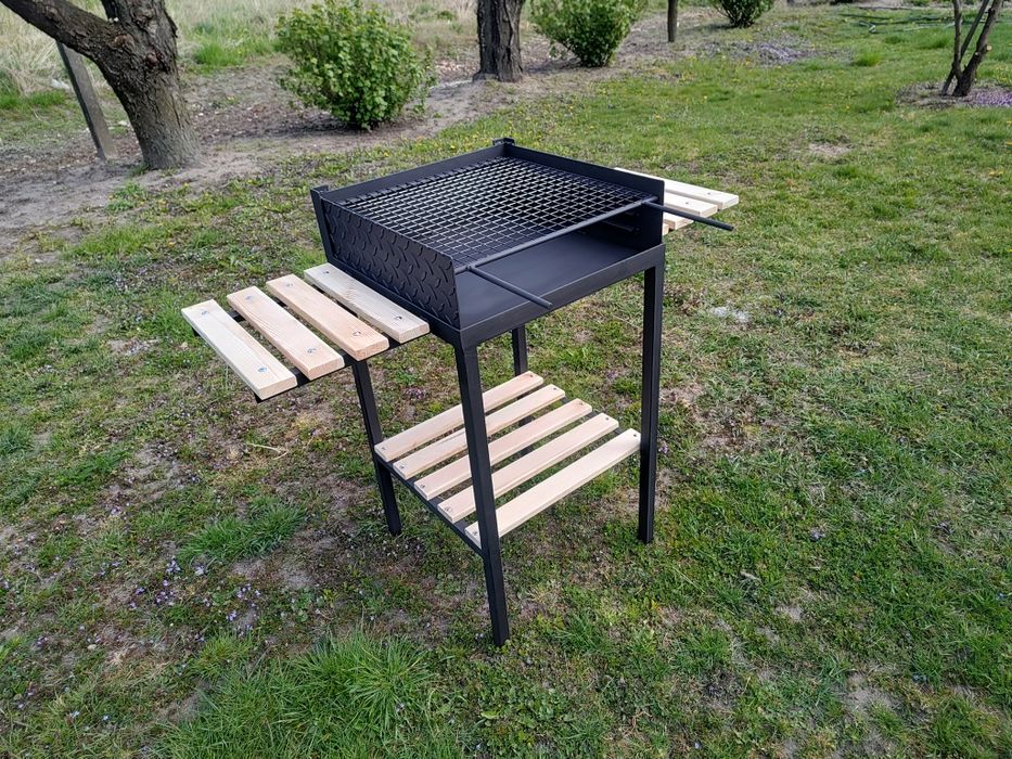 Duży solidny grill ostatnia sztuka