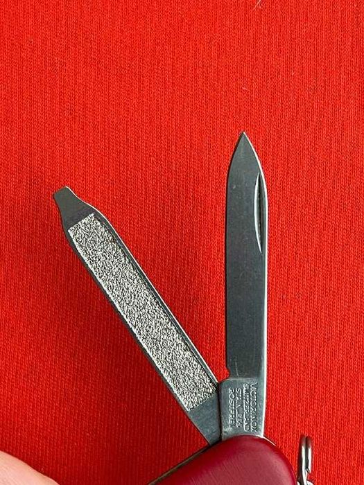 Victorinox Сlassic SD RED Оригинал(БЕЗ рекламы и надписей)