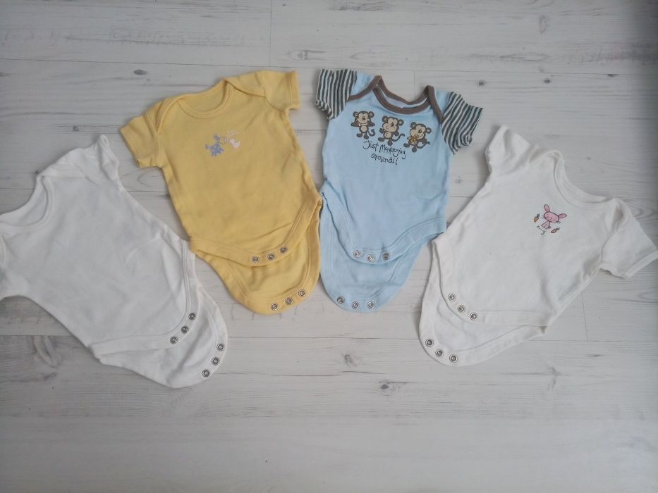 Бодіки на новонародженого малюка. 4 шт за 40 грн