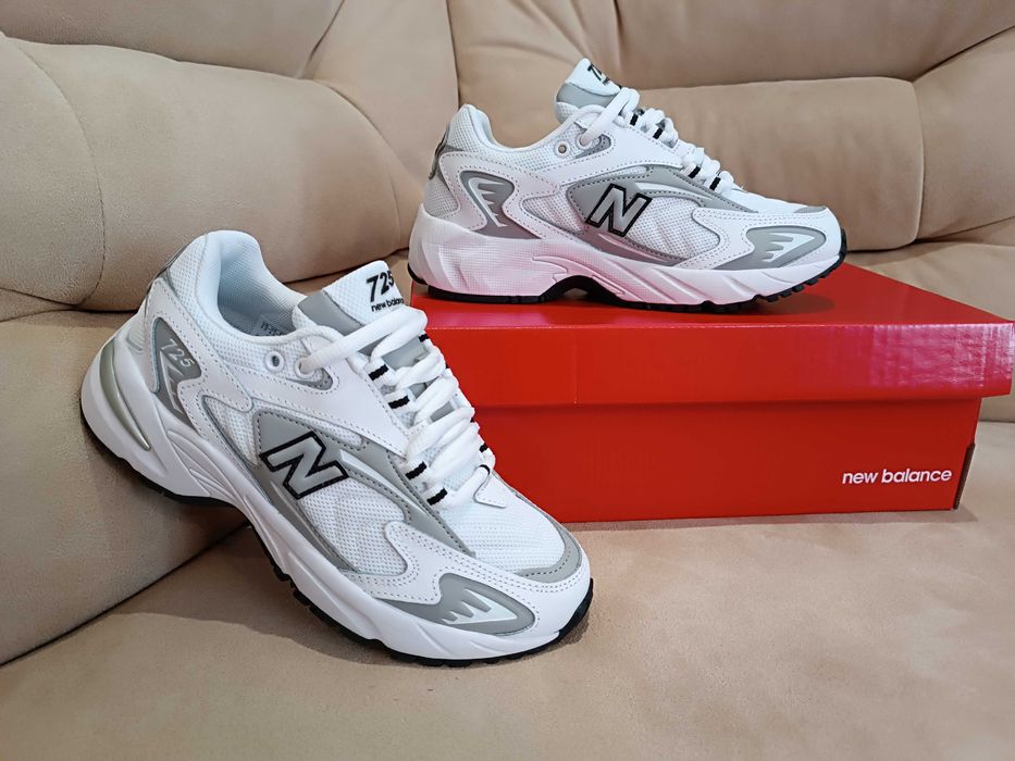 Жіночі кросівки New Balance 725