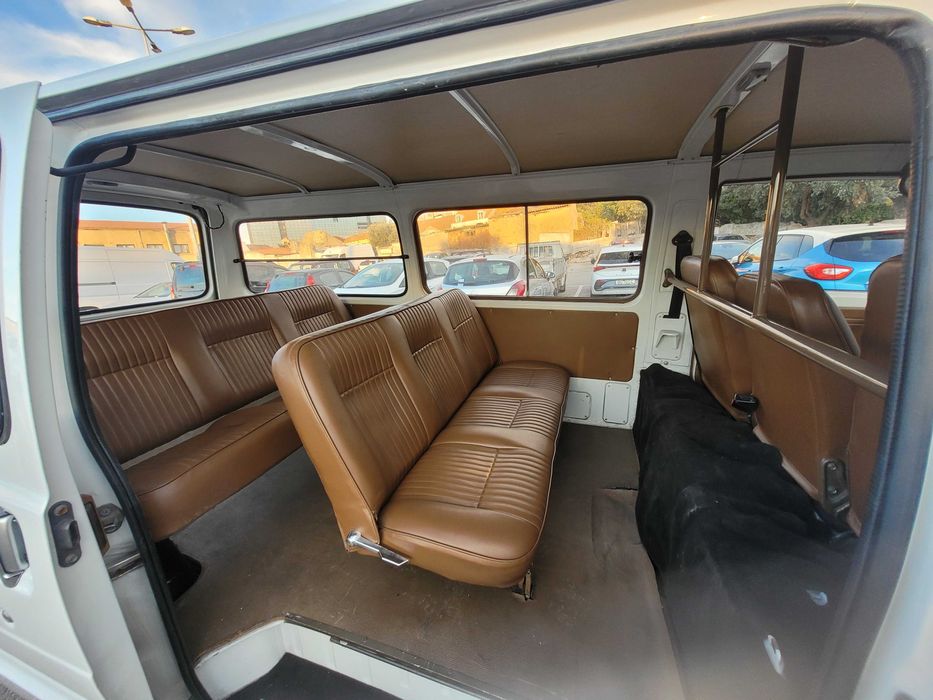 Toyota Hiace 9 Lugares / Comercial (Misto) 2.2D