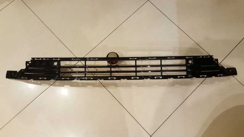 Решетка бампера Polestar 2