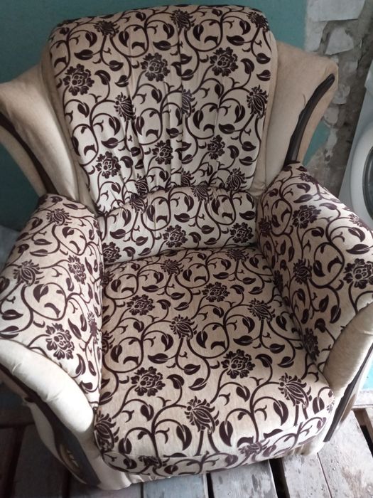 г. Каменское. Мягкое  кресло.