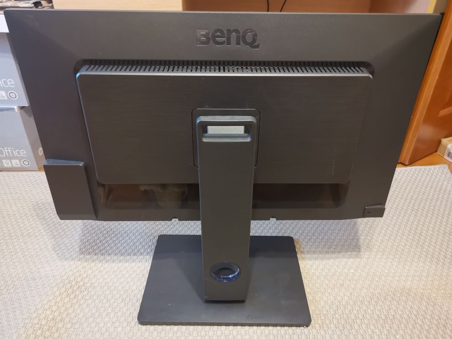 Monitor BENQ 32" PD3200Q rozdzielczość 2560x1440 px QUAD HD LCD