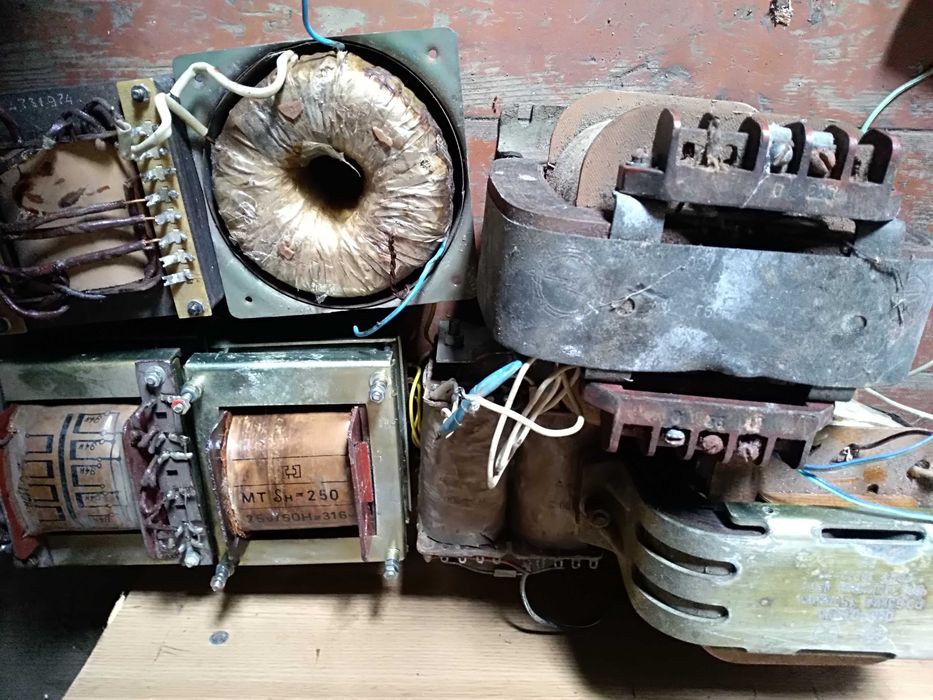 транзистори радиатори кт 818+819 825+ 827 усилители зап.части