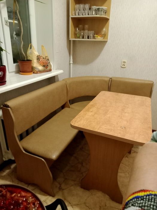 Куток кухонний+стіл