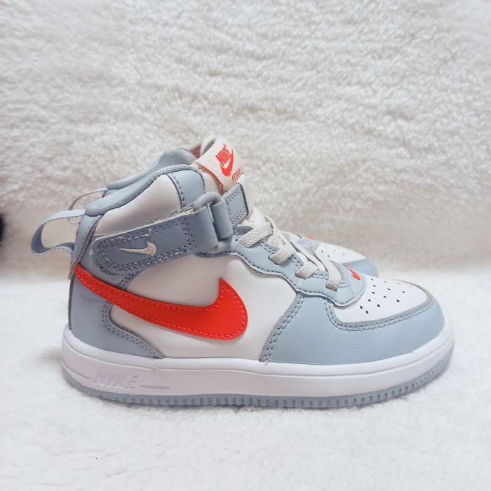 NIKE Шкіряні черевички для хлопчика дівчинки,29.5 розмір,19.5 см