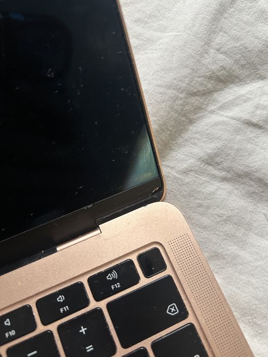 Apple MacBook Air 13 Retina Rose Gold Uszkodzona klawiatura