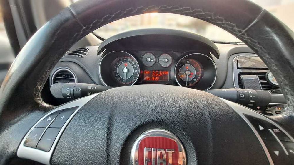 Particular Fiat Punto 1.3 Multijet S&S Diesel – Económico, Fiável e Pronto a Circular