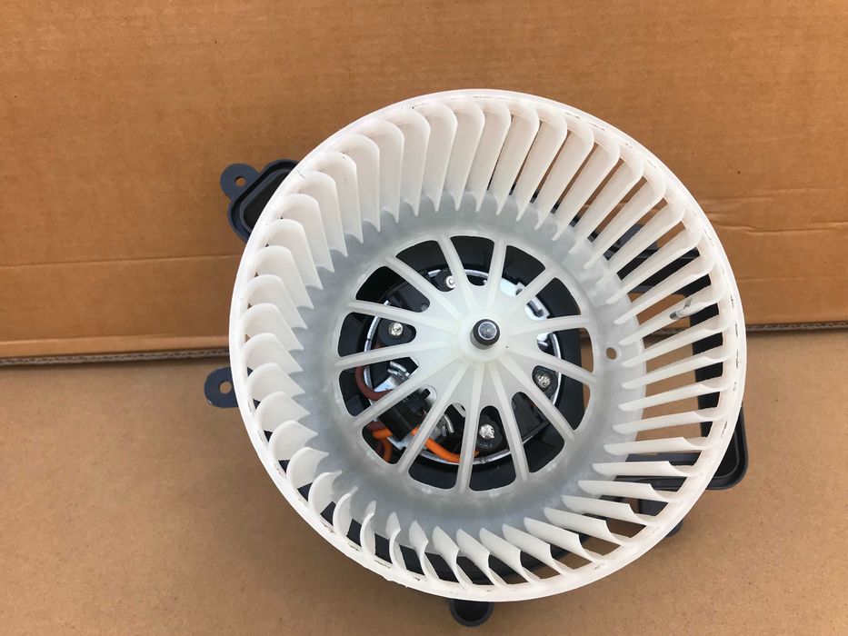 Моторчик печки вентилятор Peugeot 3008 5008 (09-16) Citroen DS5