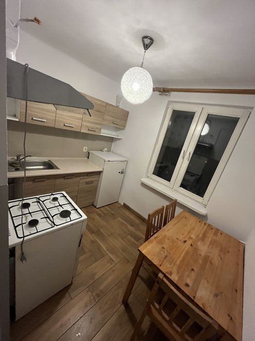 Do wynajecia kawalerka w bloku