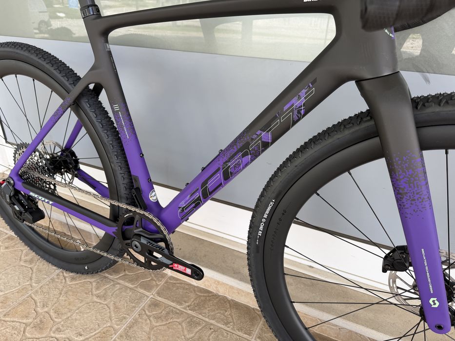 Bicicleta Scott Addict Gravel 13v - Rodas carbono