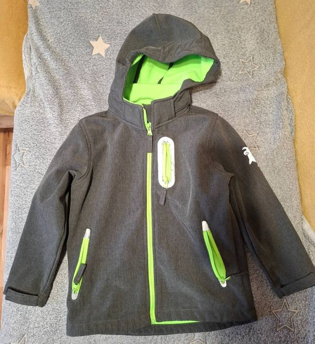 2 Kurtki chłopięce  r.122 softshell/przeciwdeszczowa