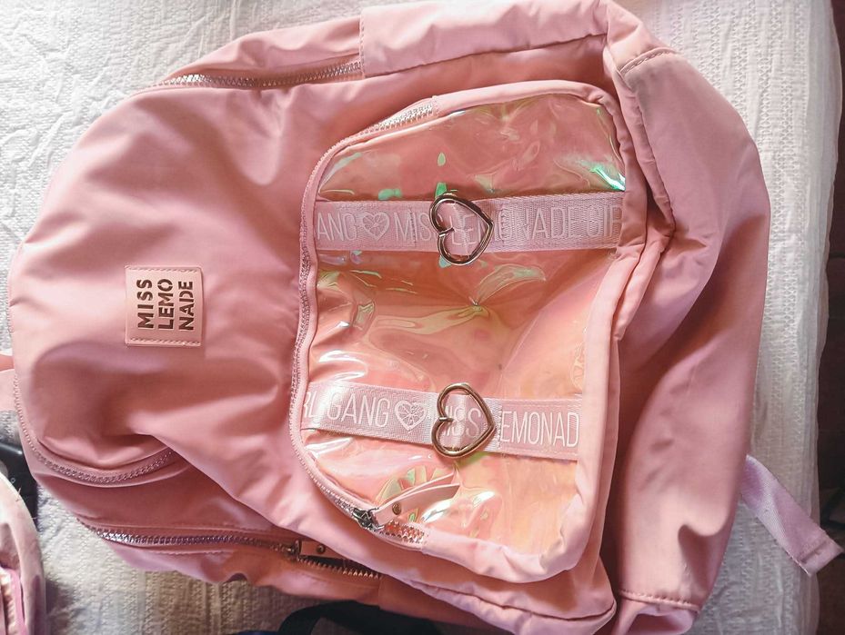 Mochilas com lancheira