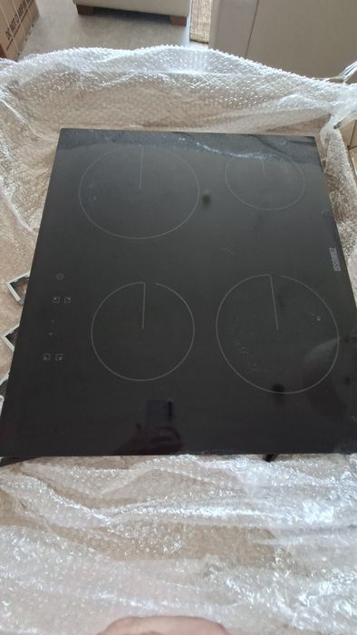 Forno e Placa vitrocerâmica Zanussi