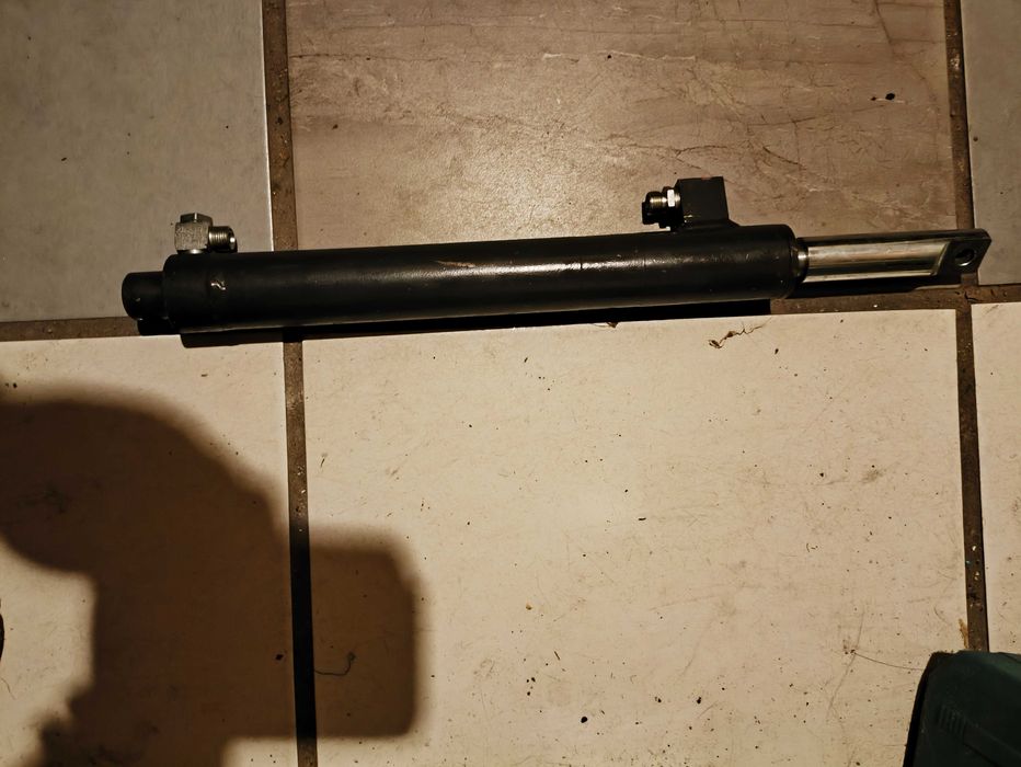 Silownik dwustronnego dzialania nowy orginal