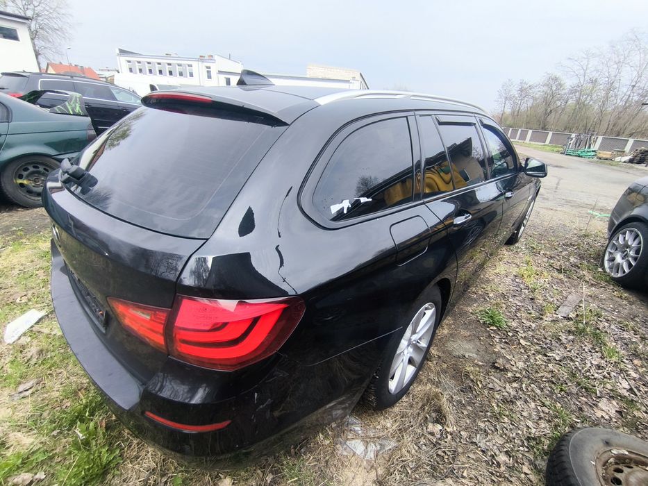 Maska zderzak lampa BMW F10 F11 475