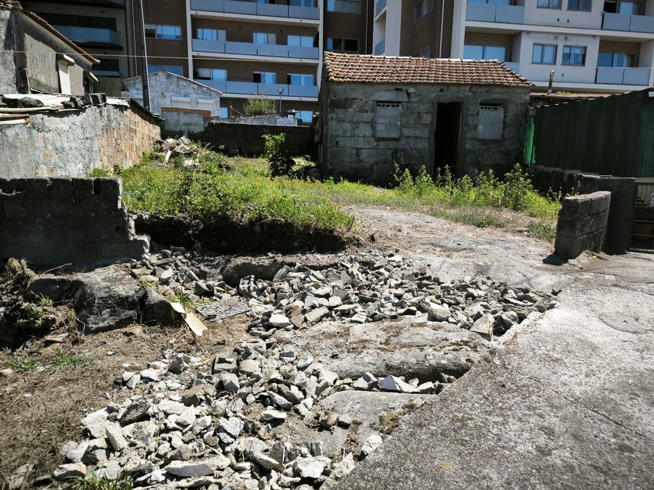 Vendo casa em pedra com vista mar