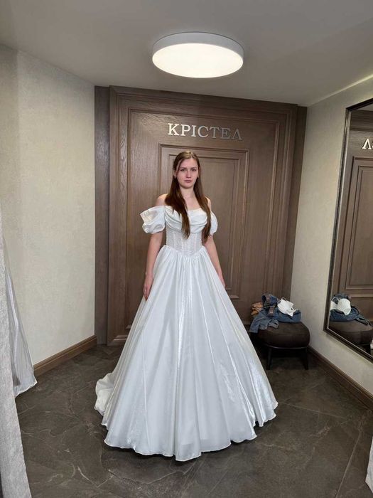 Весільна сукня!