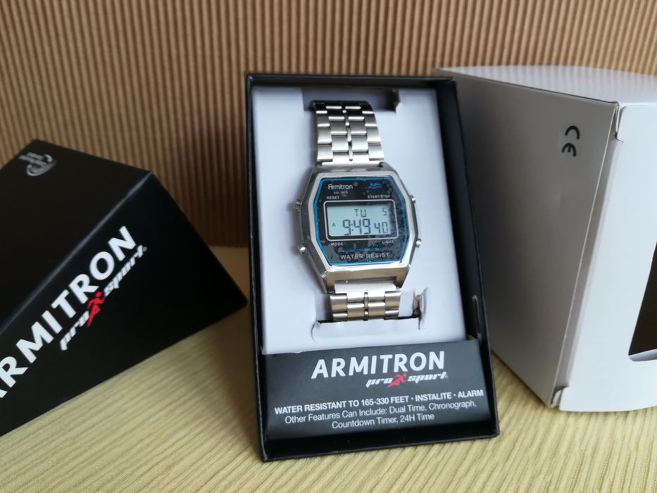 Zegarek retro Armitron Sport - Rubik