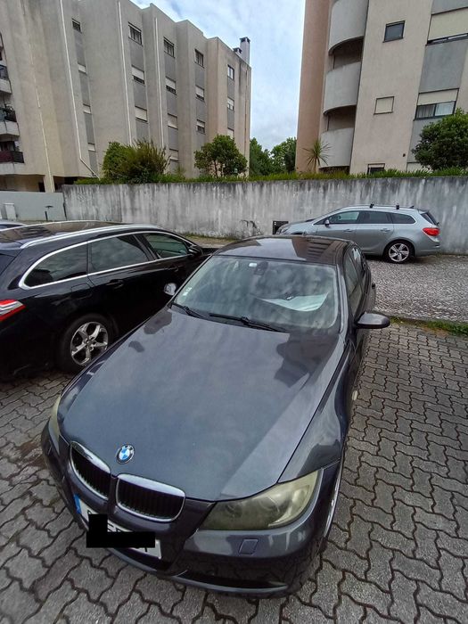 BMW 320d 2008 - Bom estado geral - 376.000 km