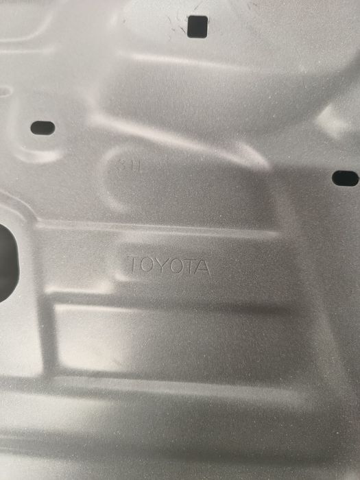 67002-42181 Дверь передняя левая Тойота Рав 4 50