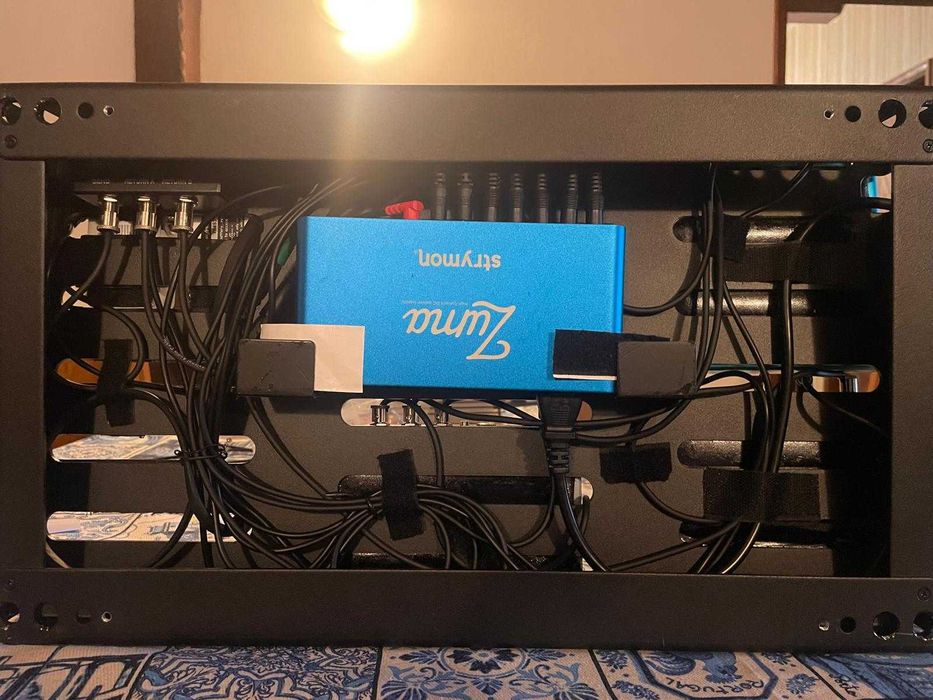Strymon Zuma Fonte de Alimentação para Pedais | SOMENTE VENDA