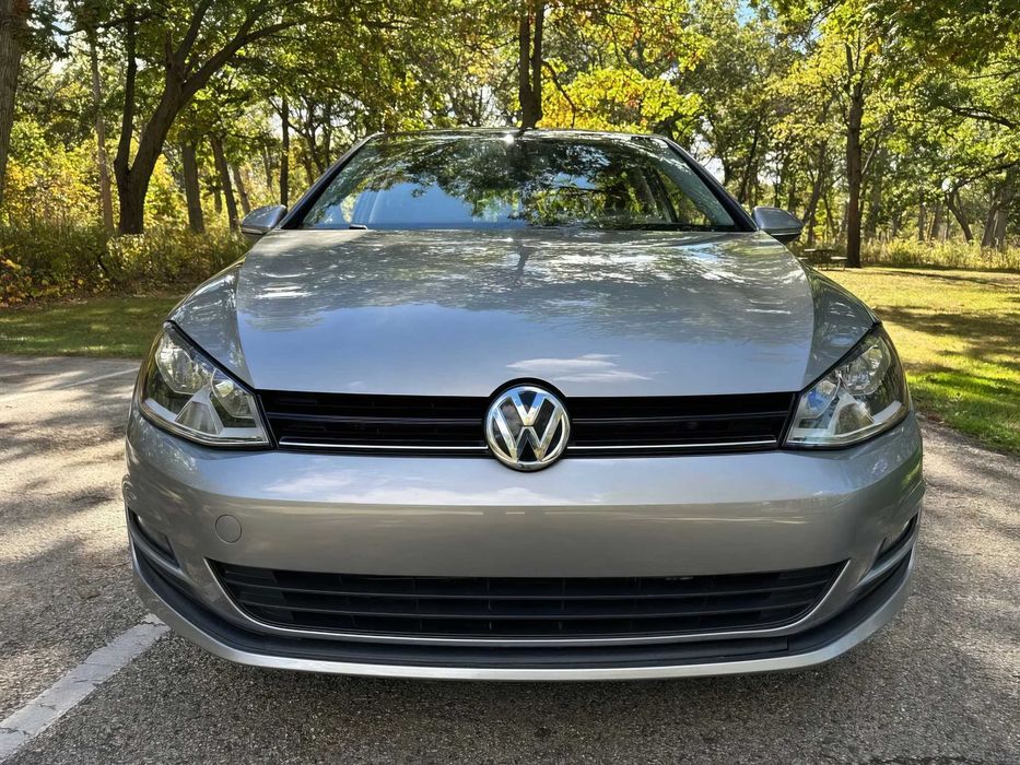 Volkswagen Golf      2017