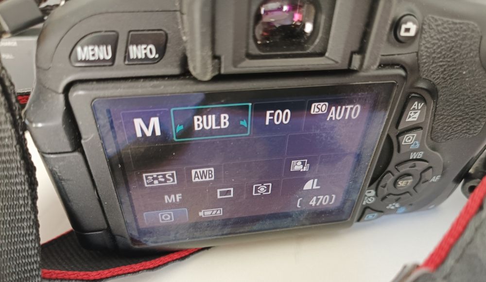 Canon EOS 600 D usada em muito bom estado