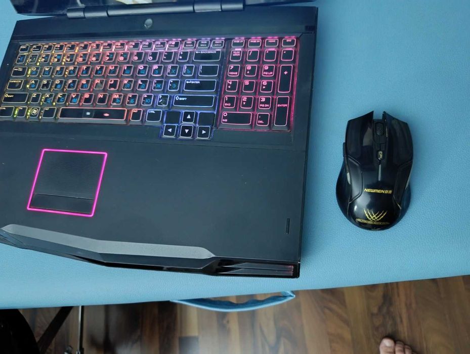 Продається легендарний ігровий ноутбук Alienware M17x
