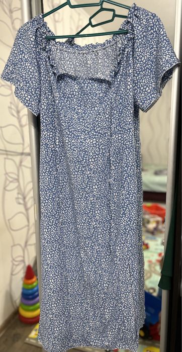 Летнее платье с завязками на спине