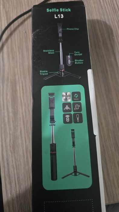Селфі палка з пультом. Штатив. Тринога
