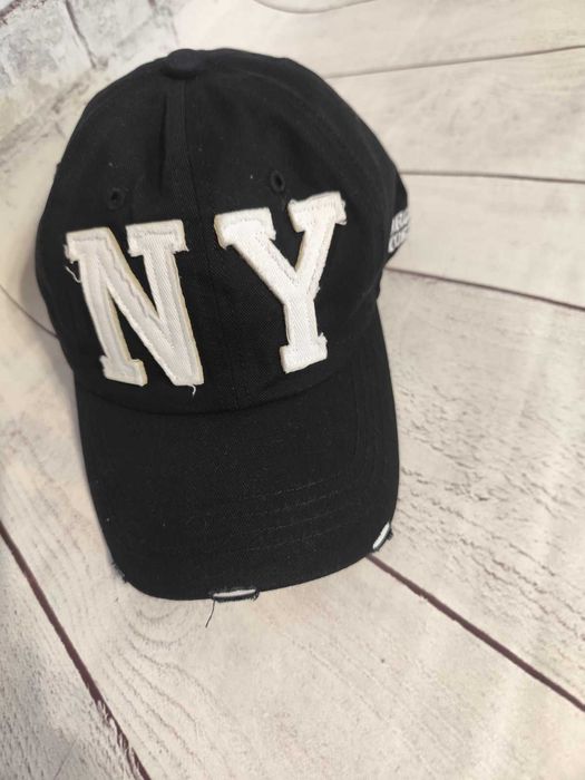 Модна бейсболка NY чорна. Нова