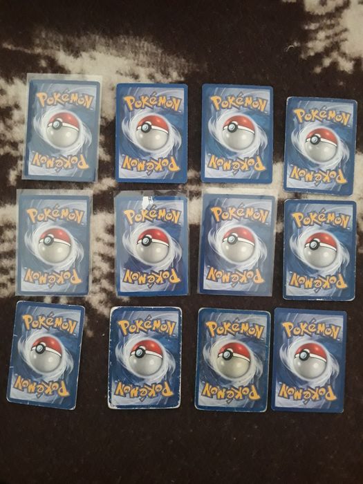 Lote 4 cartas Pokémon raras ou de 1a edição