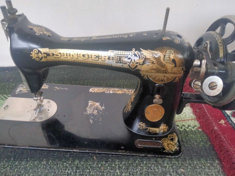 Швейна машинка та запчастини