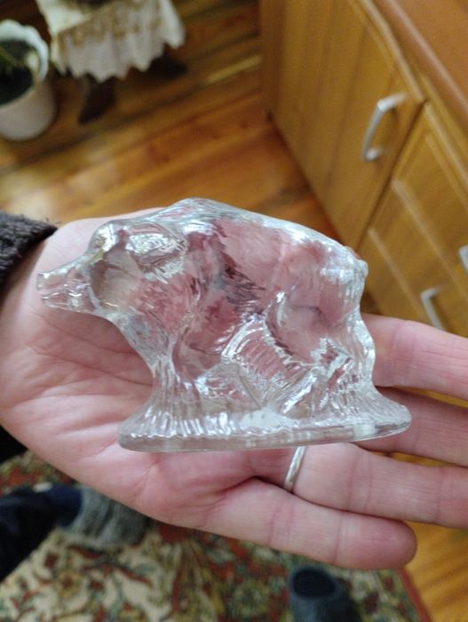 Чудова кришталева  вінтажна статуетка.