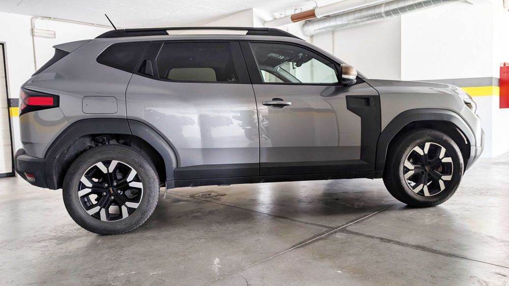 Vende-se Dacia Duster 4x4 Extreme Mild-Hybrid — Com Garantia até 2028