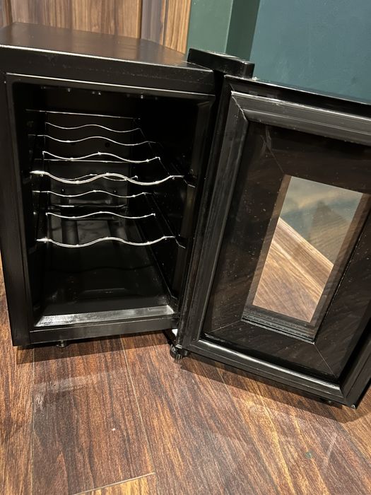 Chłodziarka do wina Klarstein Bellevin 6Uno