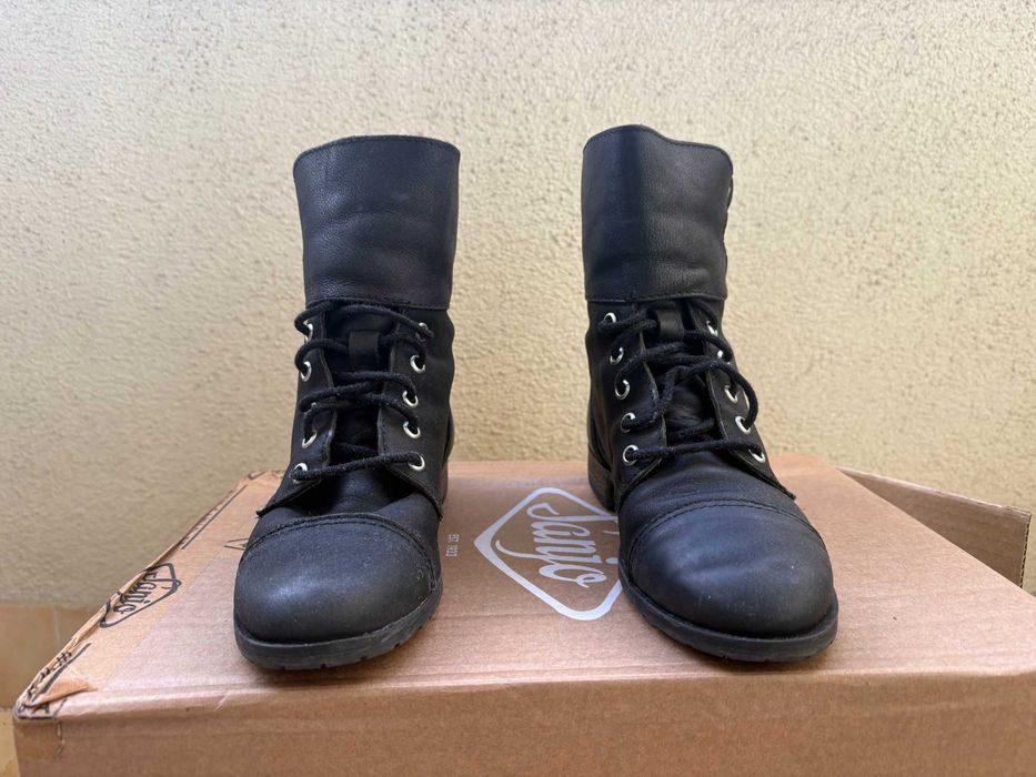 Botas pretas pele Pull & Bear