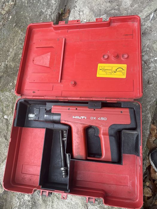 Sprzrdam pistolet montazny  gwozdziarke hilti dx 450
