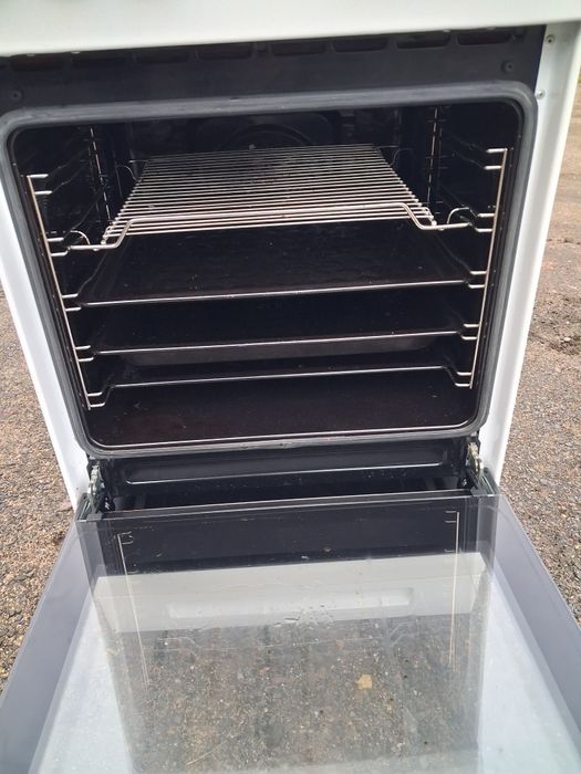 Kuchenka z płytą ceramiczną