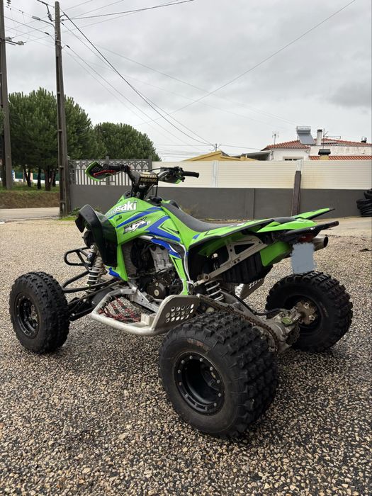 Kawasaki kfx 450r com marcha atrás