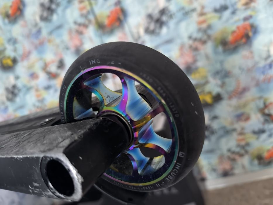 Самокат Ethic pandora neochrome Large новий