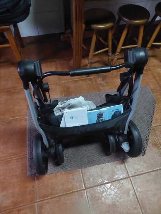 Carrinho de bebé completo