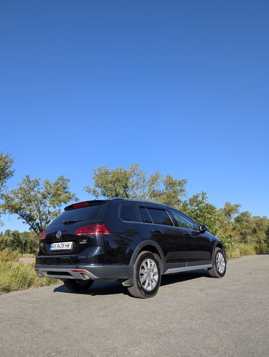 Volkswagen Golf Alltrack

Volkswagen Golf 2017

Автобазар
Volkswagen
G