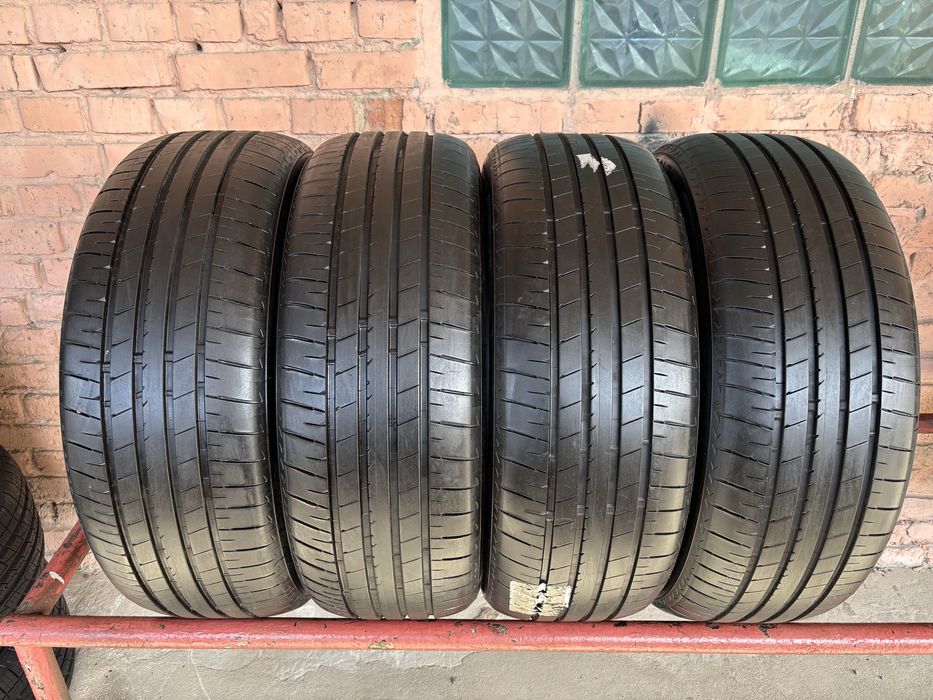 Комплект літніх шин 235/50R20 Bridgestone