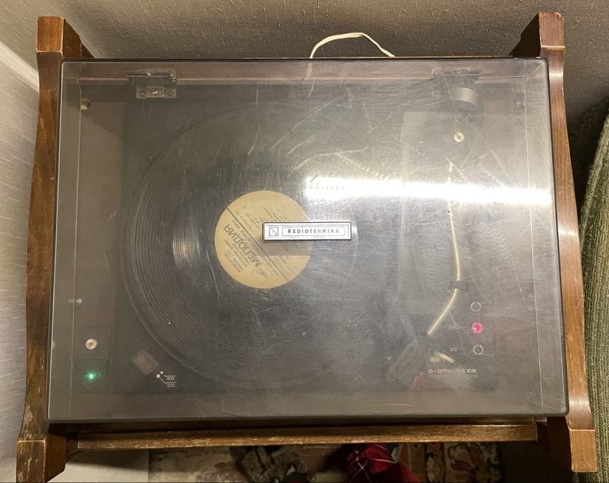 Проигрыватель винила Радиотехника 001, без ГЗМ, натуральный шпон