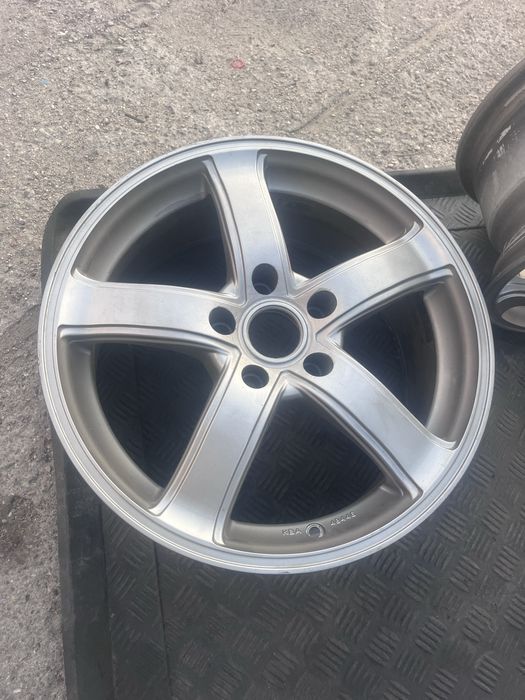 Felgi r17 5-114.3 et: 45